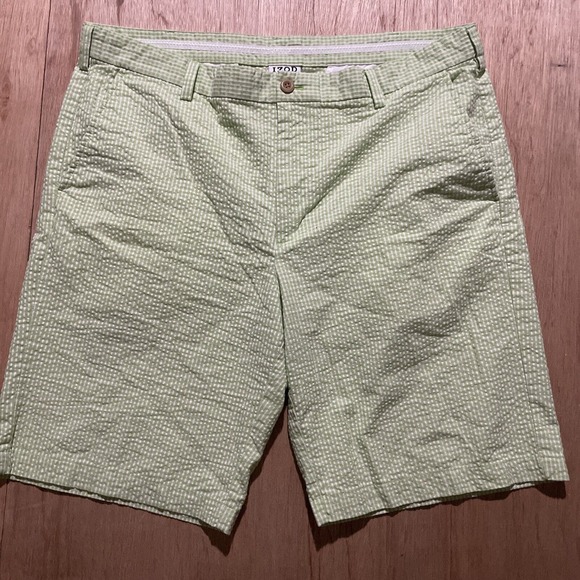 Izod Golf Shorts Straight Fit Tag 38 Measure Green White Gingham‎ Check - Picture 1 of 6